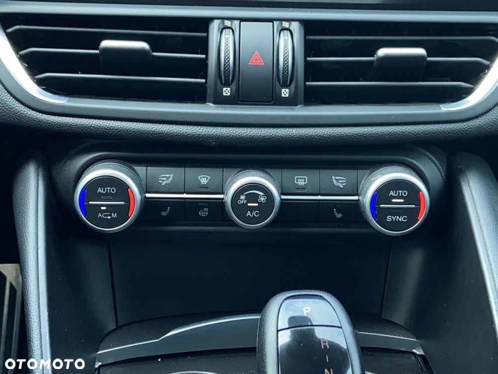 Alfa Romeo Giulia 2.0 Turbo Veloce Q4 - 21