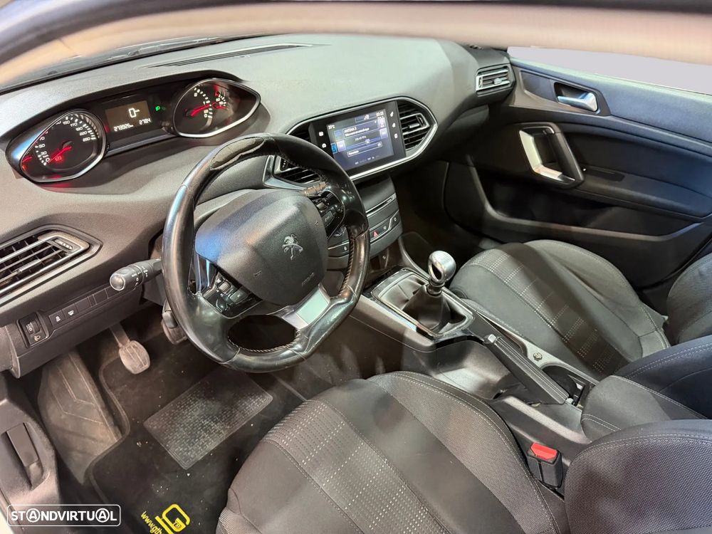 Peugeot 308 SW - 16
