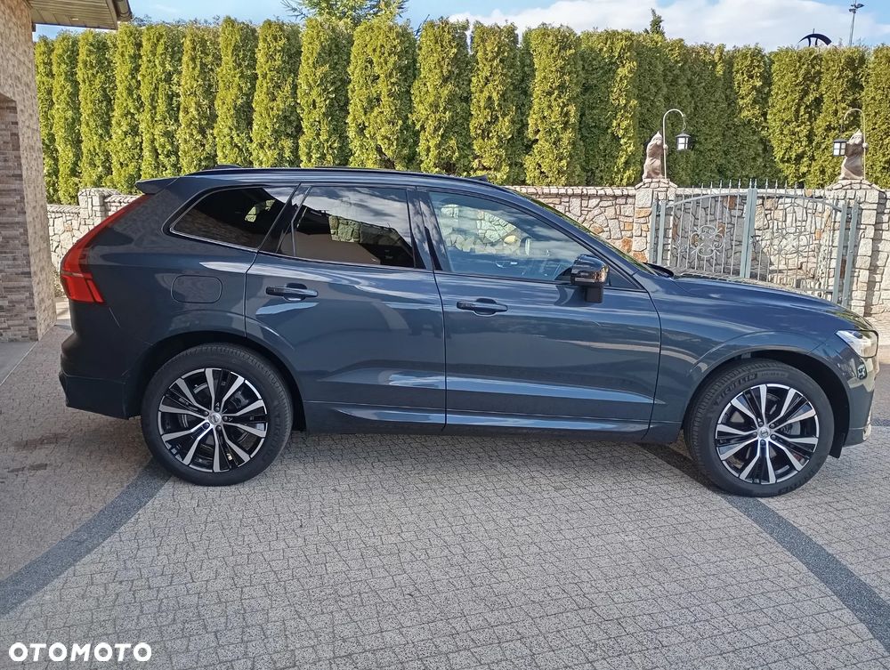 Volvo XC 60 B5 B AWD Plus Dark - 3