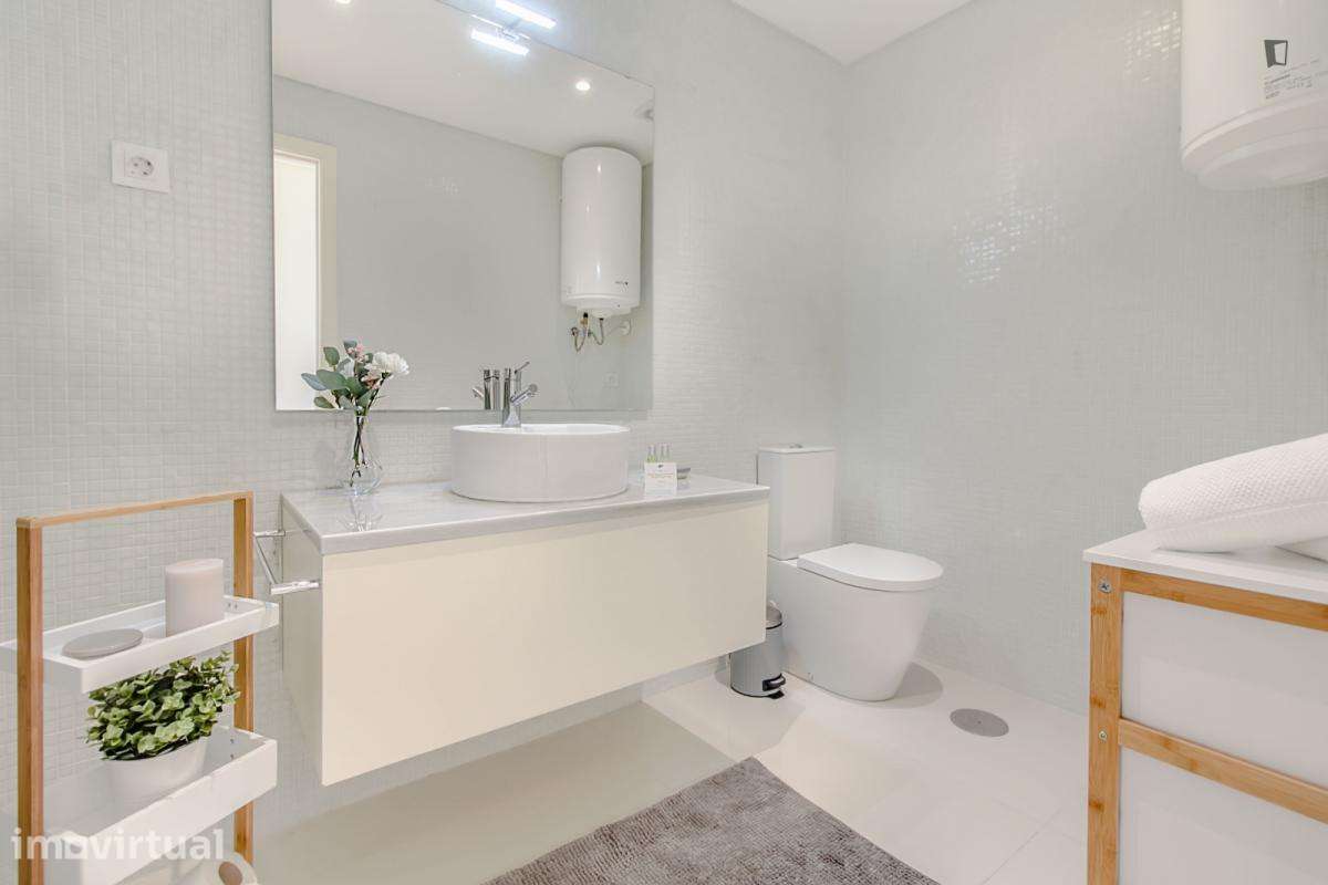 Apartamento com 1 quartos - localizado em Santo Ildefonso Porto - Grande imagem: 4/19
