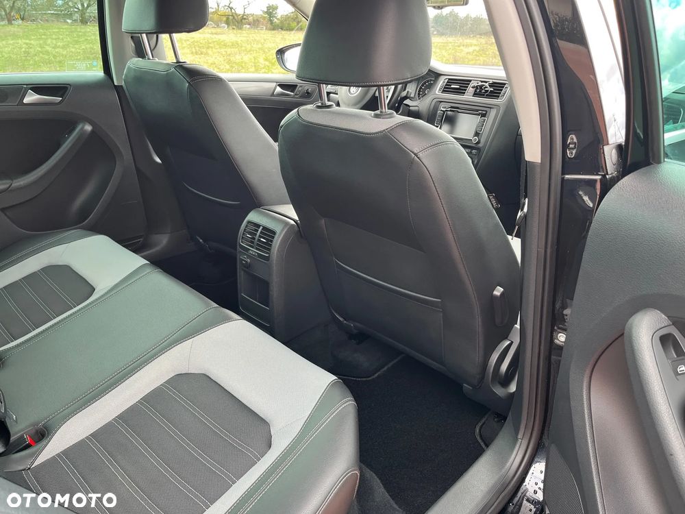 Volkswagen Jetta 1.6 TDI Trendline - 6