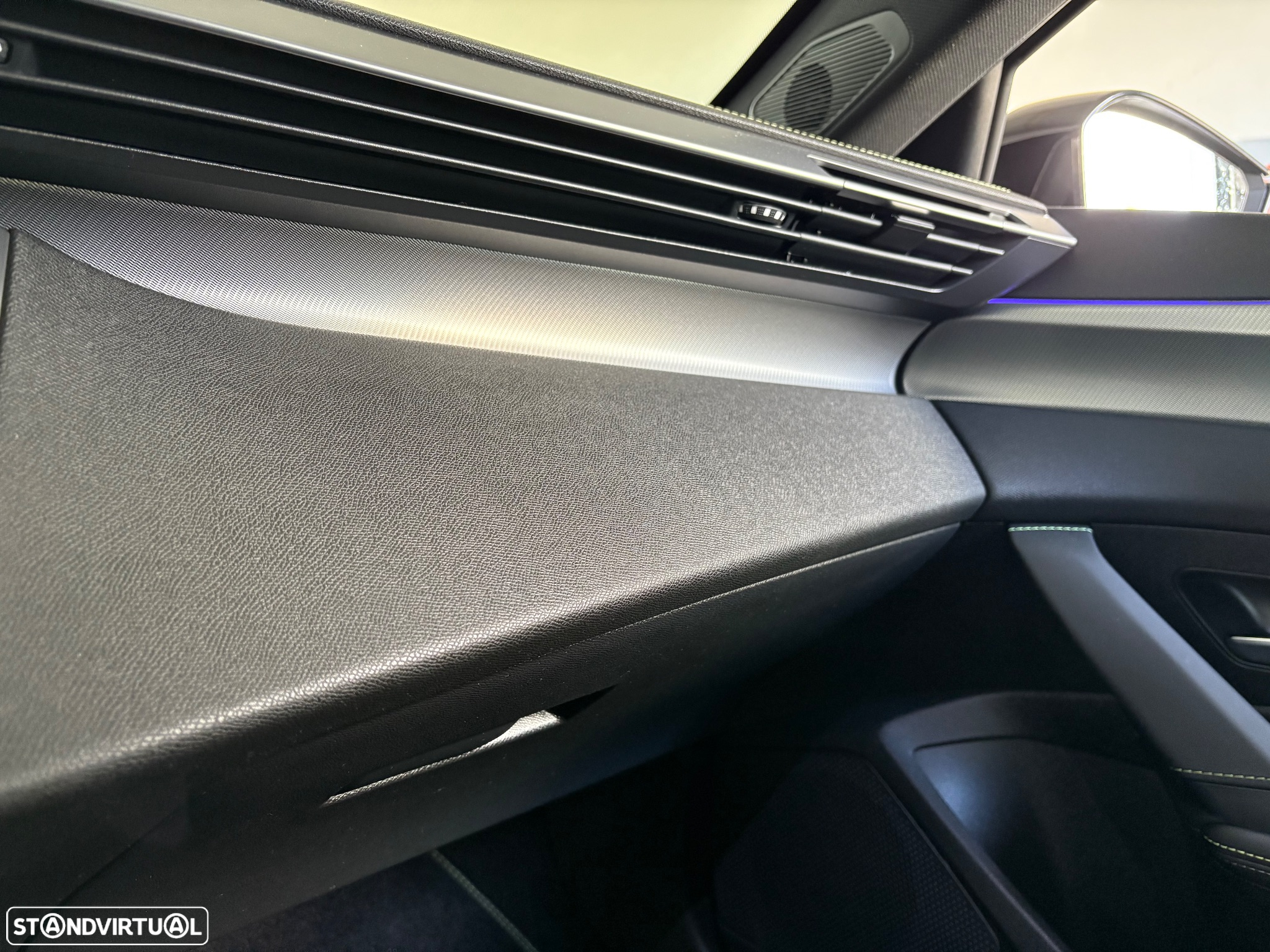 Peugeot 408 1.6 Hybrid GT e-EAT8 - 16