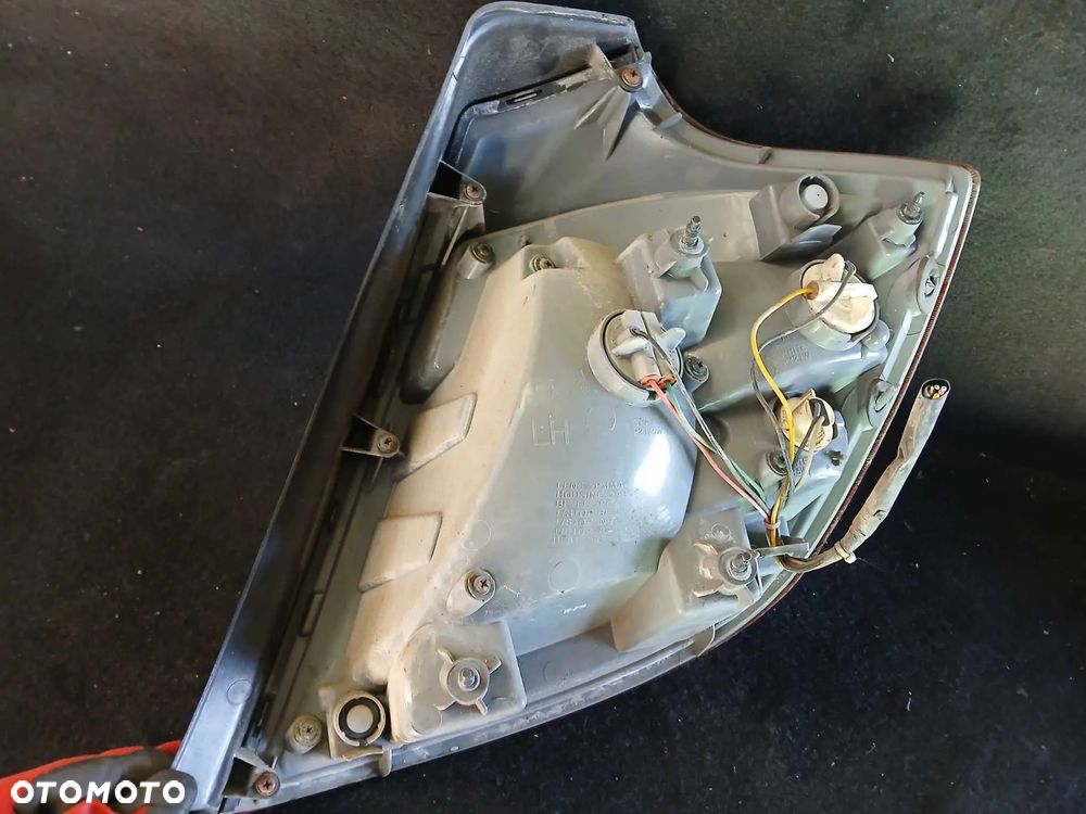 Kia Ceed HB Lampa tylna lewa, prawa-uszkodzone - 8