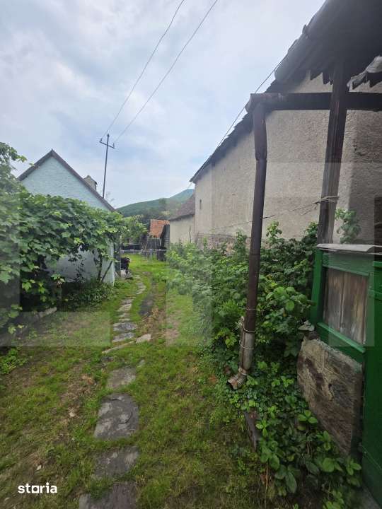Casa taraneasca de lemn cu veranda - Imagine principală: 4/12