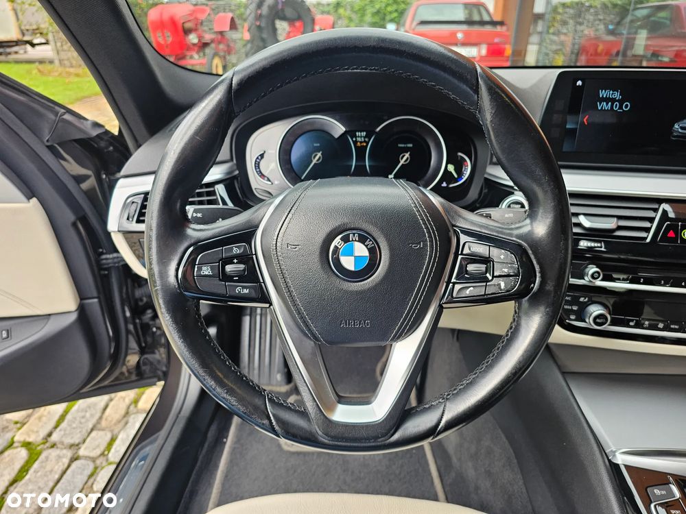 BMW Seria 5 520d Luxury Line - 14