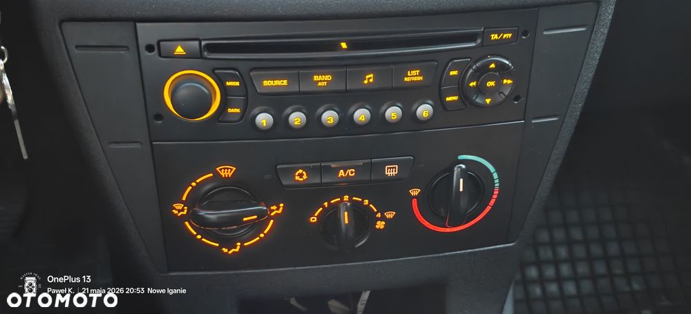 Citroën C4 1.6 HDi Magic - 16