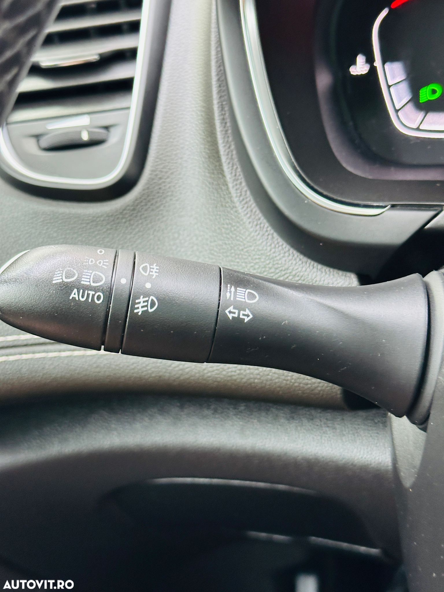 Renault Scenic - 36