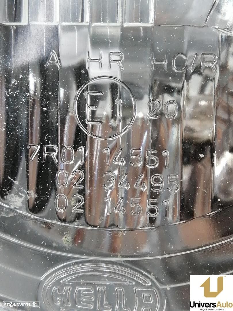 FAROL DIREITO VOLKSWAGEN GOLF II 1989 - - 1
