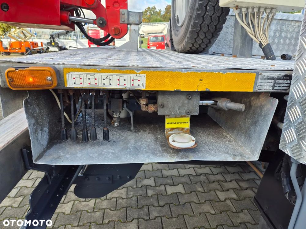 Mercedes-Benz Atego 918 / 4X4 / ZWYŻKA / MAX 18M / 200KG ŁADOWNOŚĆ / STAN BARDZO DOBRY / SERWISOWANY / BEZWYPADKOWY / NISKI PRZEBIEG! - 18