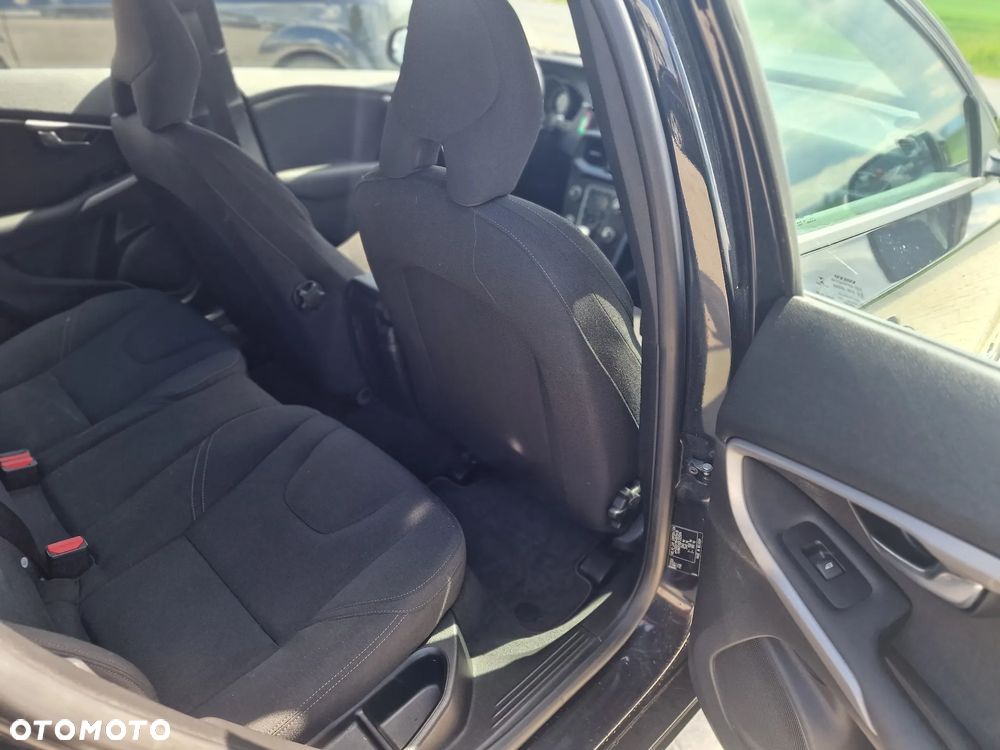 Volvo V40 D3 Geartronic Momentum - 22