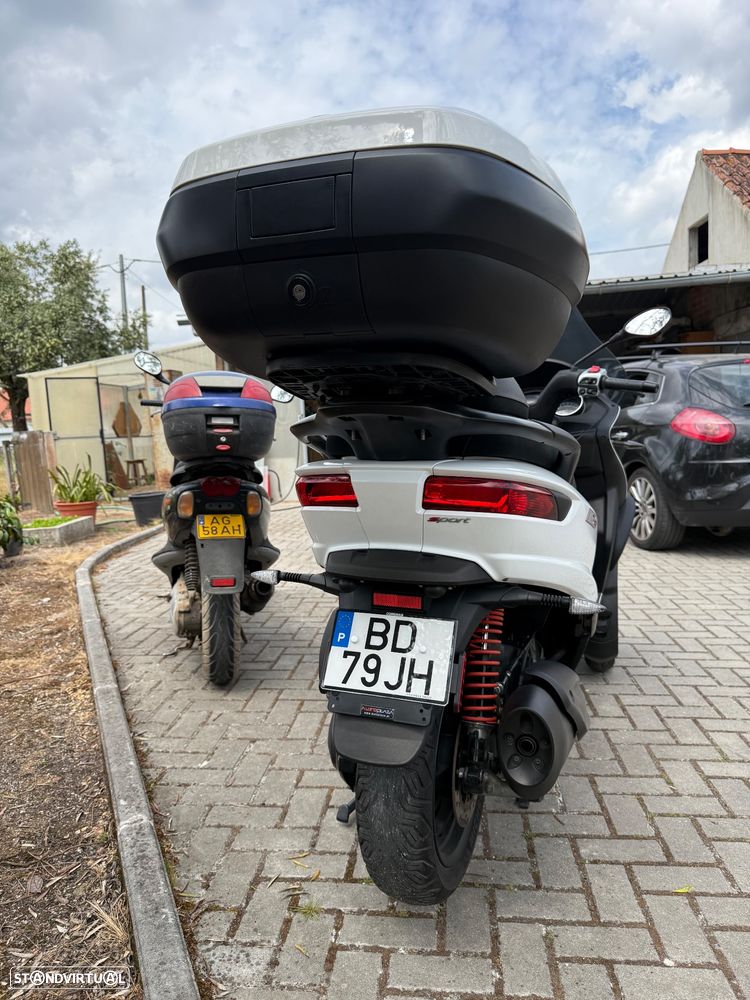Piaggio MP3 - 10