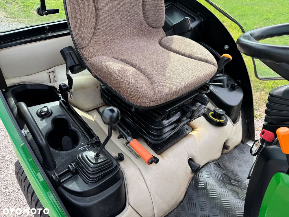 John Deere 1026R 4x4 4WD win wałek hydraulika pod pług tur - 15