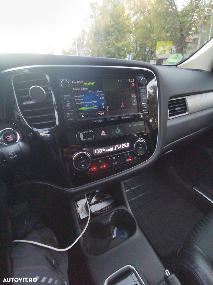 Mitsubishi Outlander 2.2 DI-D 4WD Automatik Edition+ - 11