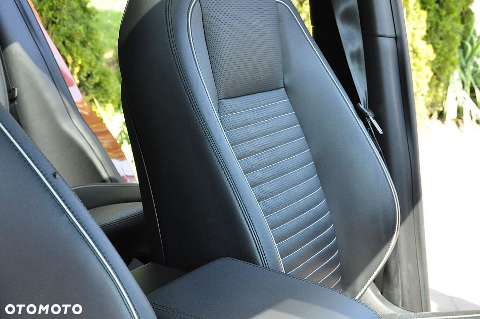 Land Rover Discovery Sport P290 R-Dynamic S - 28