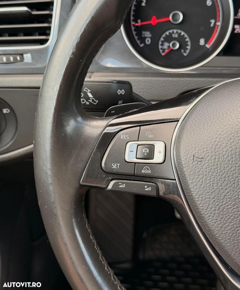 Volkswagen Golf 1.4 BlueMotion DSG Comfortline - 26
