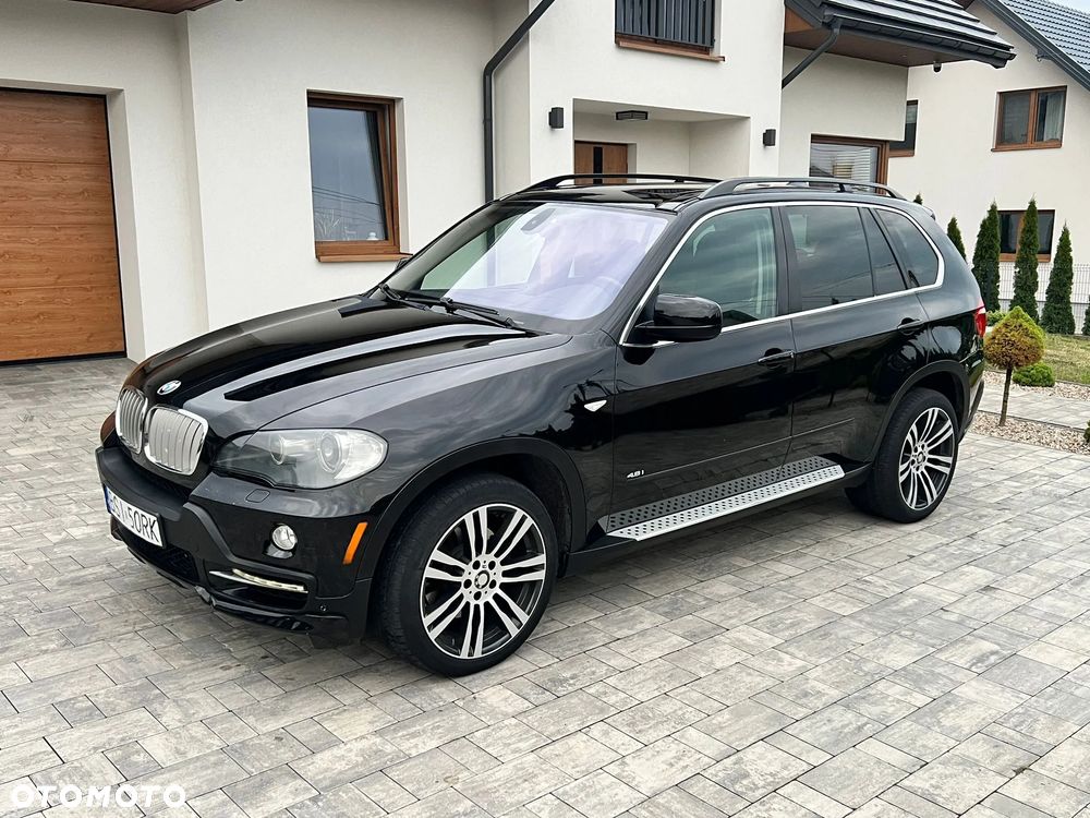 BMW X5 4.8i - 1