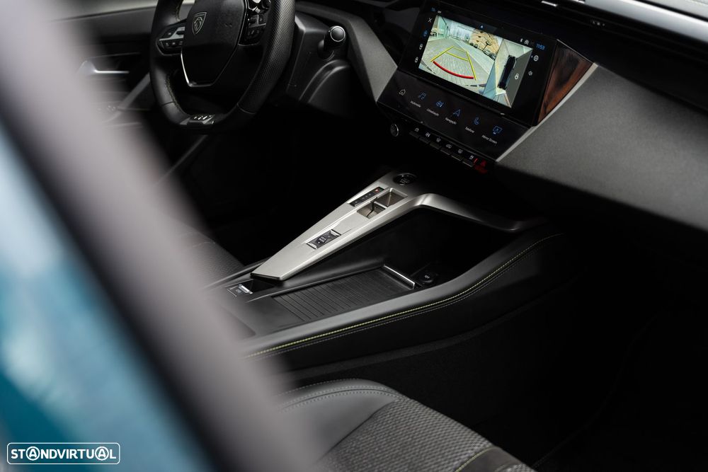 Peugeot 408 180 e-EAT8 GT - 28