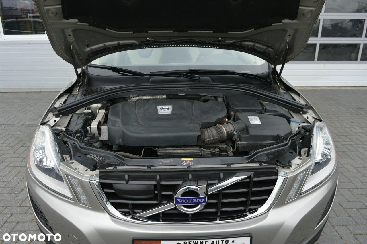 Volvo XC 60 D3 Momentum - 40