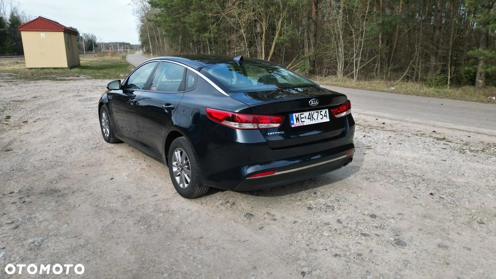Kia Optima 2.0 M - 4