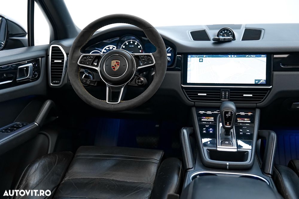 Porsche Cayenne Standard - 6