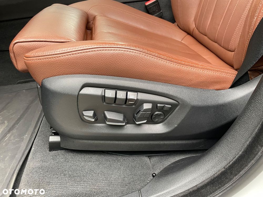 BMW X5 xDrive25d - 13