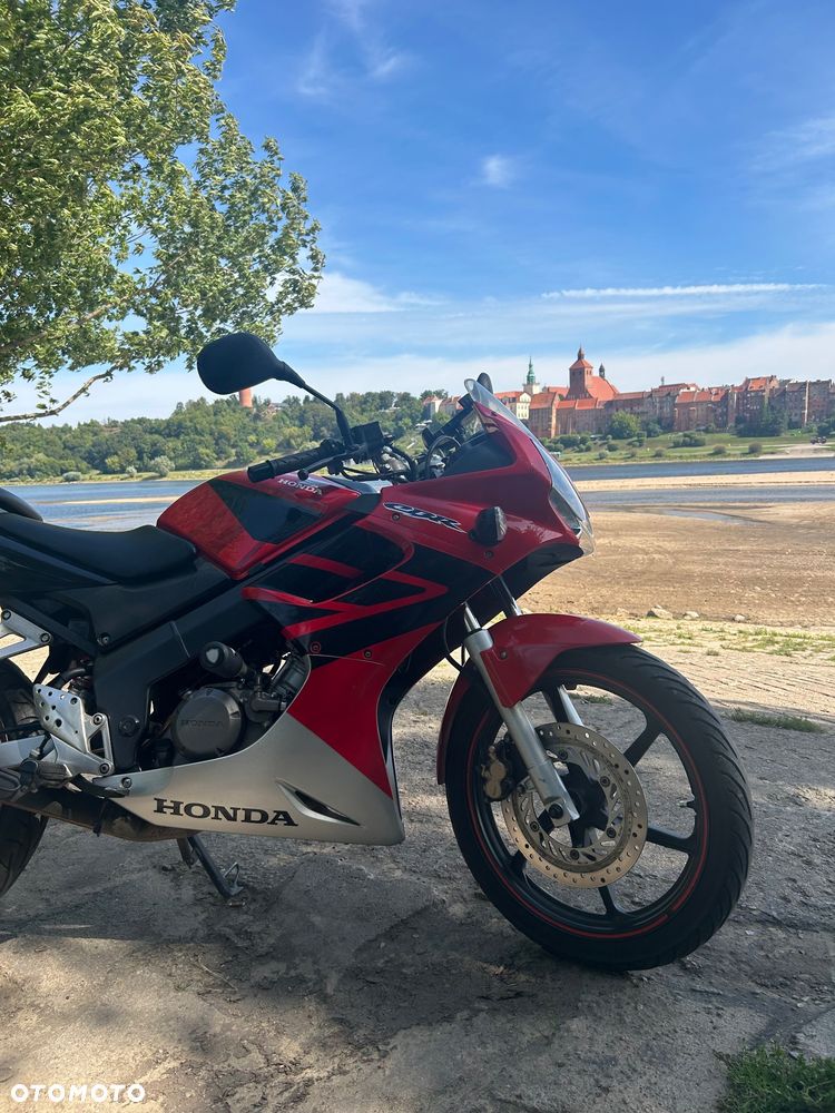 Honda CBR - 6