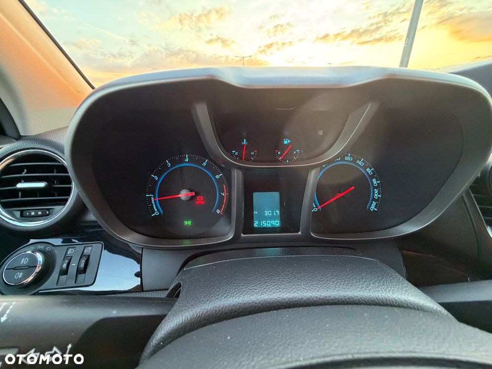 Chevrolet Orlando - 14