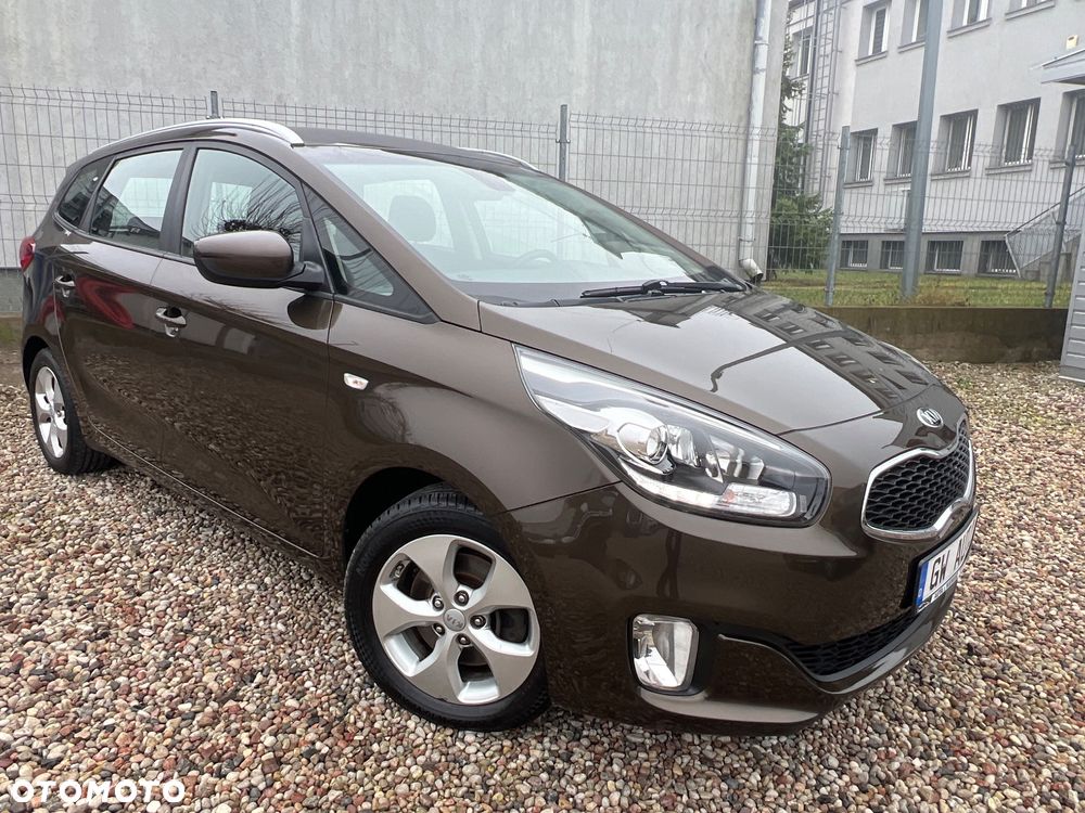 Kia Carens 1.6 GDI Dream Team Edition - 4