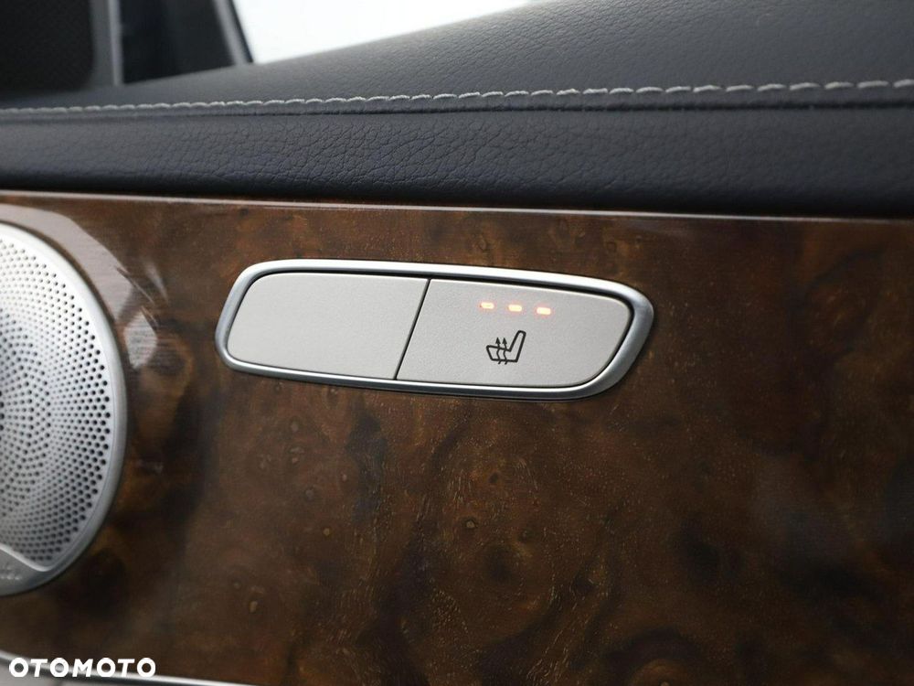 Mercedes-Benz Klasa C 300 7G-TRONIC Exclusive - 35