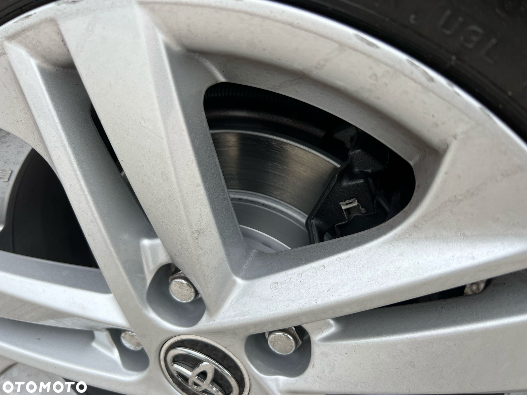 Toyota Corolla 1.8 Hybrid Business Edition - 34