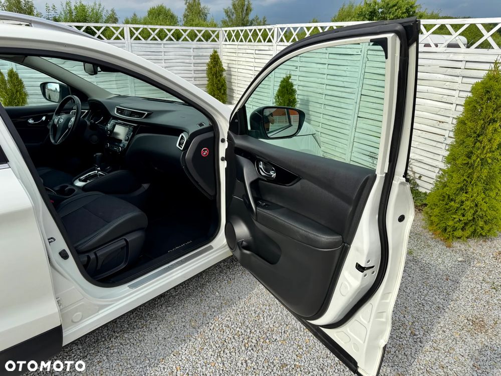 Nissan Qashqai 1.2 DIG-T Tekna Xtronic - 32
