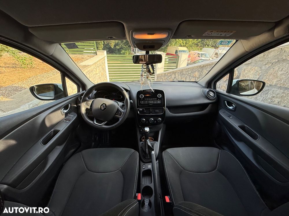 Renault Clio - 10