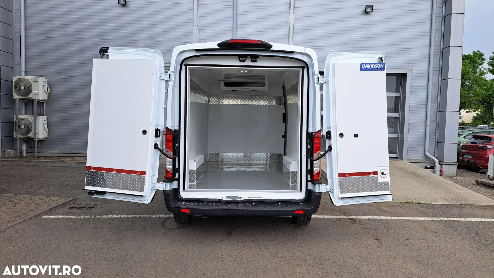 Ford NEW TRANSIT VAN L3H2 FWD FRIGORIFIC - 11