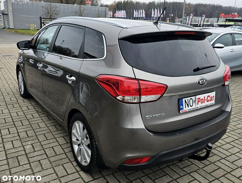 Kia Carens - 7