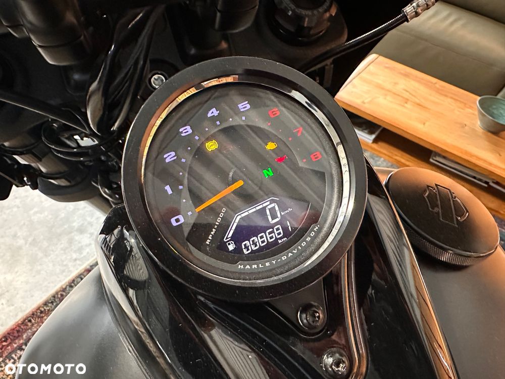 Harley-Davidson Softail Fat Bob - 9