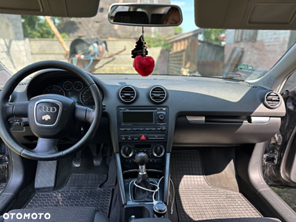 Audi A3 Sportback 2.0 TDI DPF Ambiente - 7
