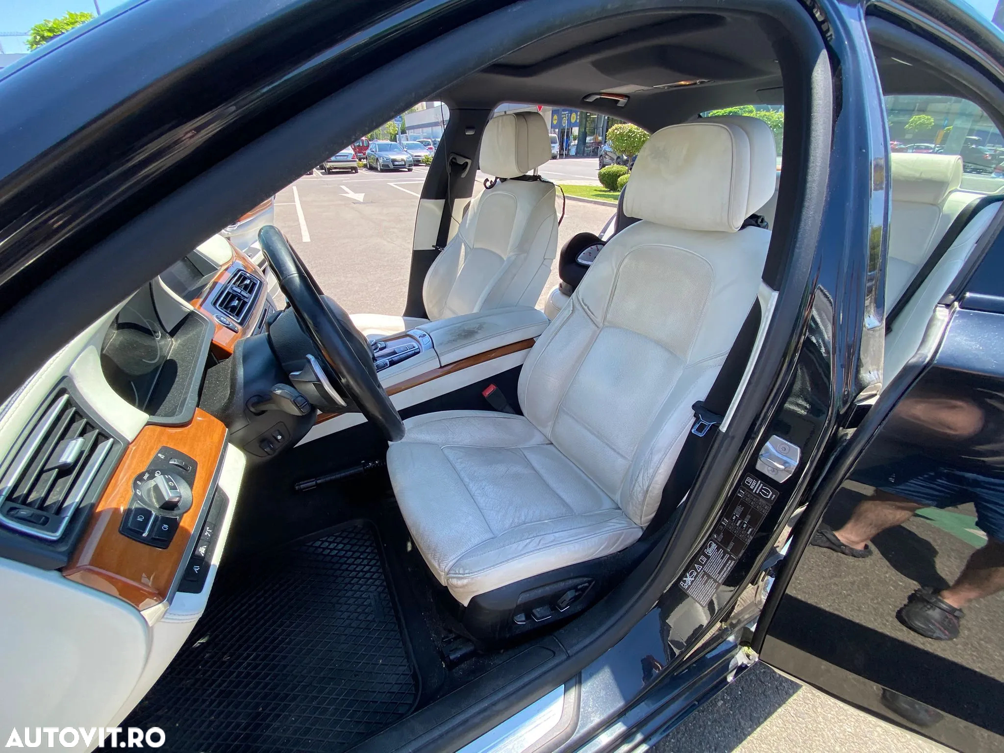 BMW Seria 7 750Ld xDrive - 12
