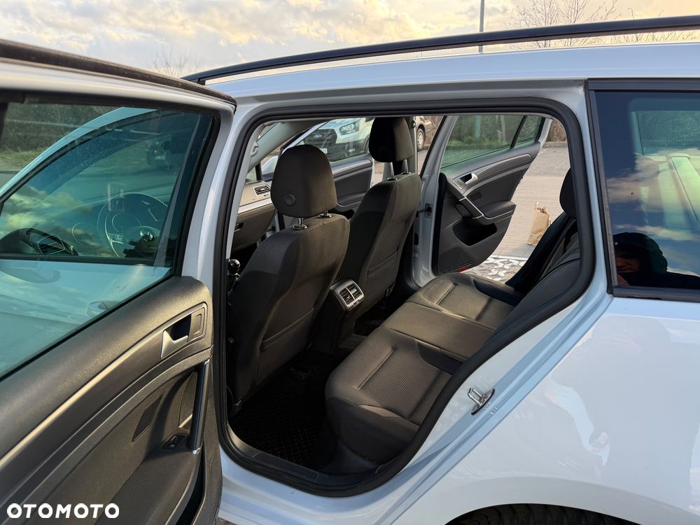 Volkswagen Golf 1.6 TDI BMT Comfortline - 11