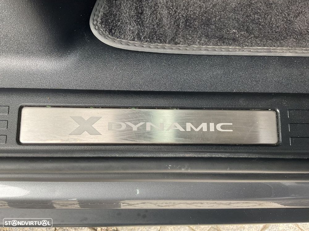 Land Rover Defender 3.0 D250 110 AWD X-Dynamic SE - 35