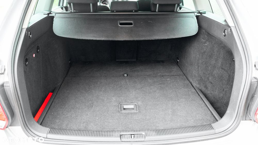Volkswagen Golf VI 1.6 TDI Comfortline - 22