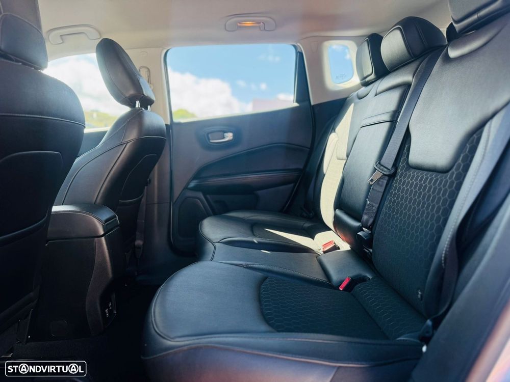Jeep Compass 1.3 T Longitude - 21