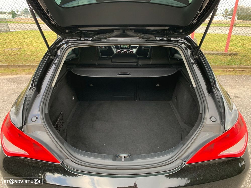 Mercedes-Benz CLA 200 d Shooting Brake AMG Line Aut. - 38