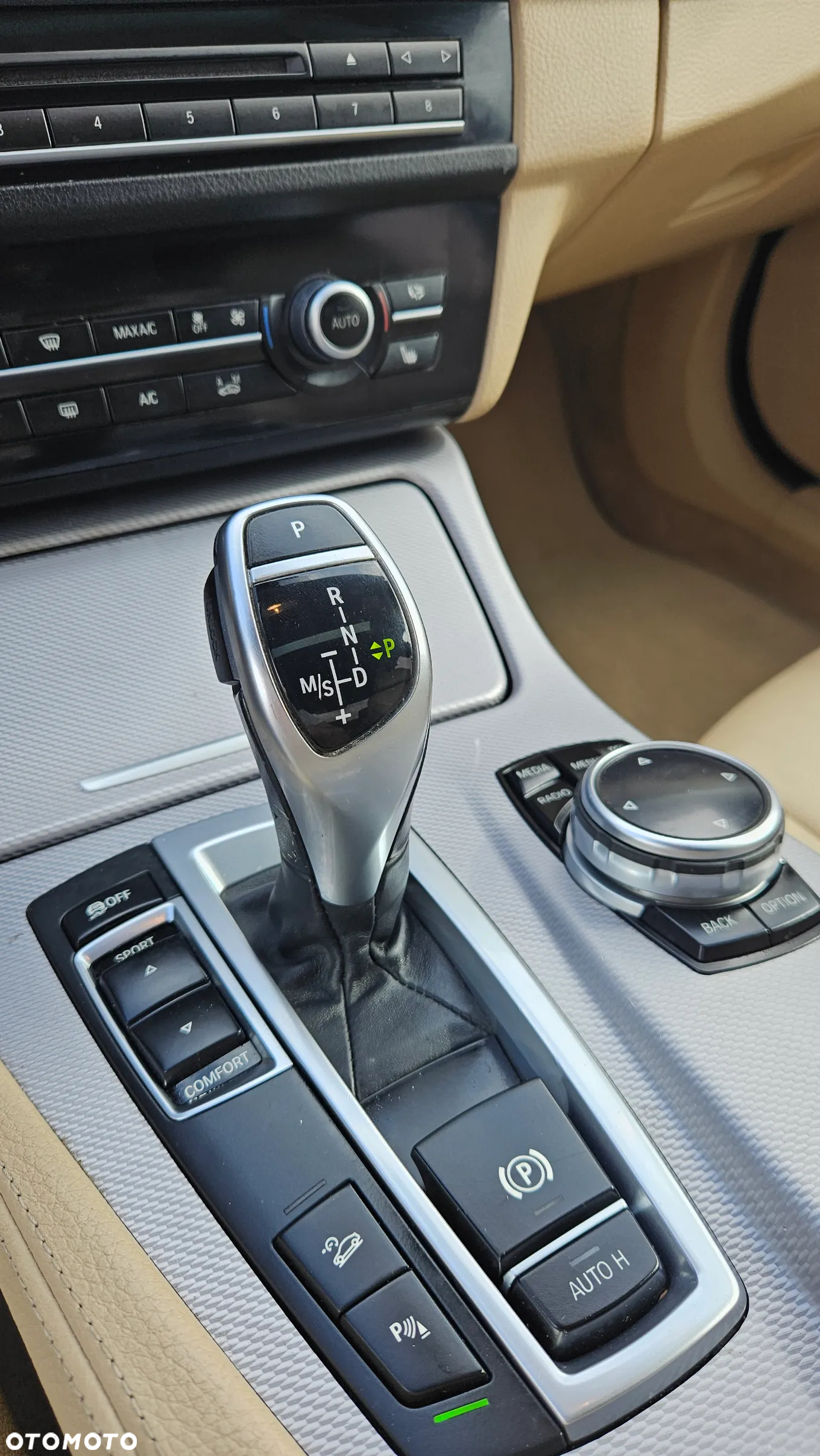 BMW Seria 5 530d xDrive - 14