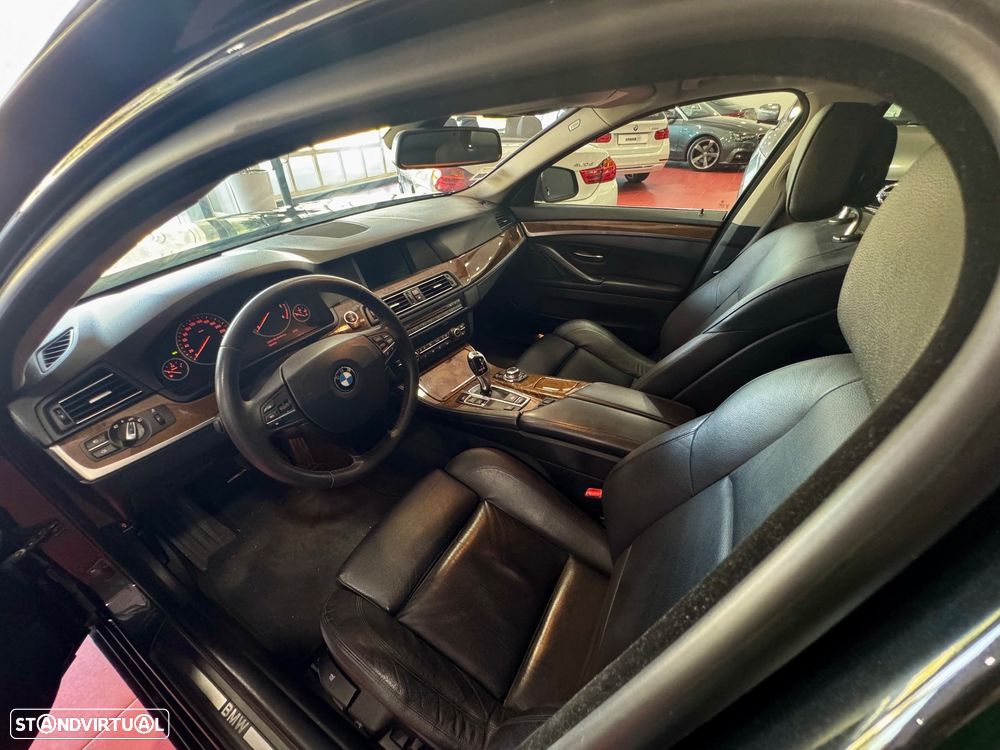 BMW 525 d Exclusive Auto - 9