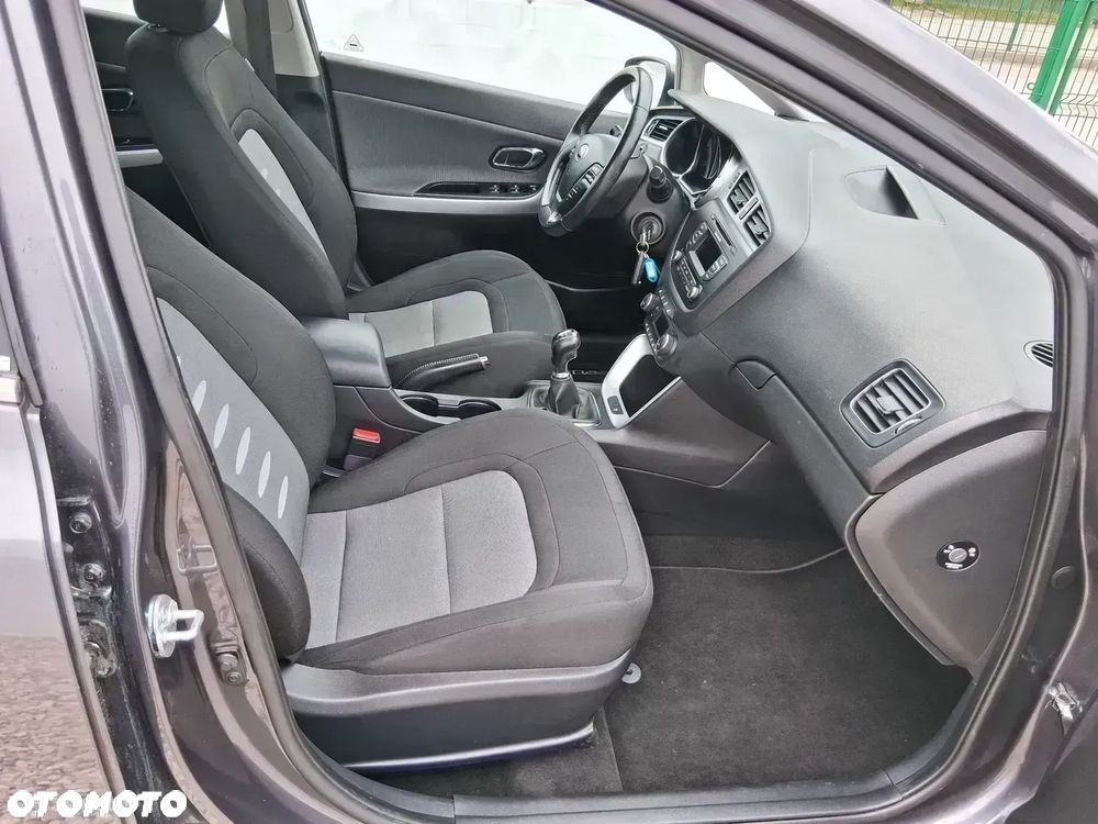 Kia Ceed 1.6 GDI Fifa World Cup Edition - 12