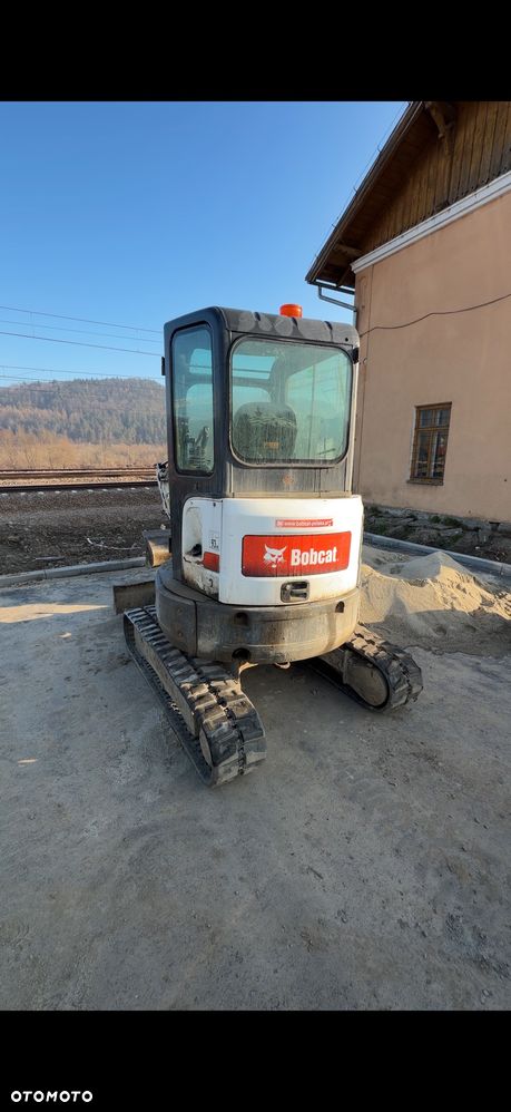 Bobcat E26 - 1