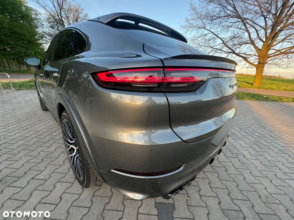 Porsche Cayenne Coupe GTS - 8