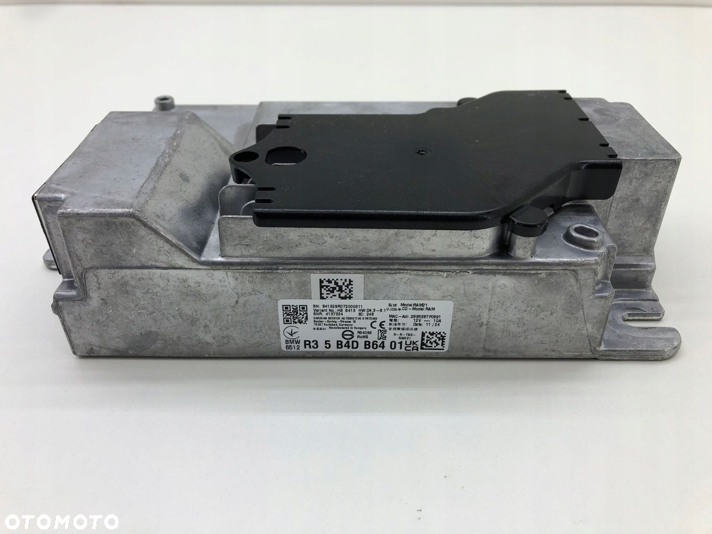 BMW X1 U11 WZMACNIACZ RADIA 5B4DB64 - 2