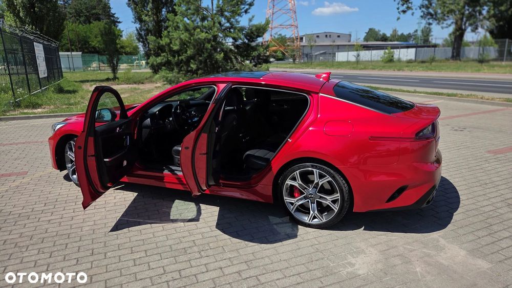Kia Stinger - 9