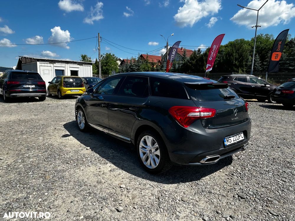 Citroën DS5 2.0 HYbrid4 Airdream So Chic - 3